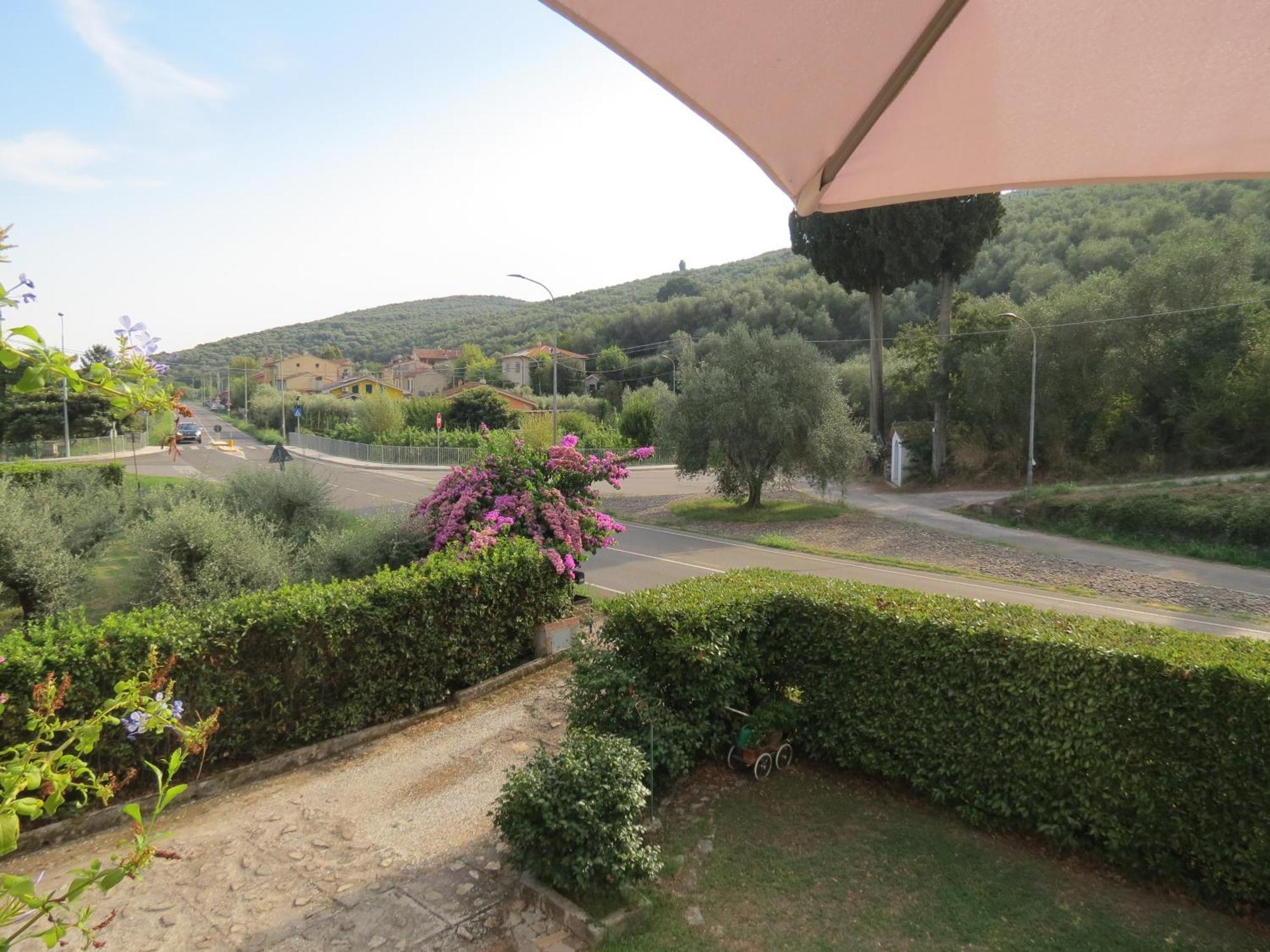 Casa Vacanze “Bouganville” loc Avane Pisa Vecchiano Exterior foto